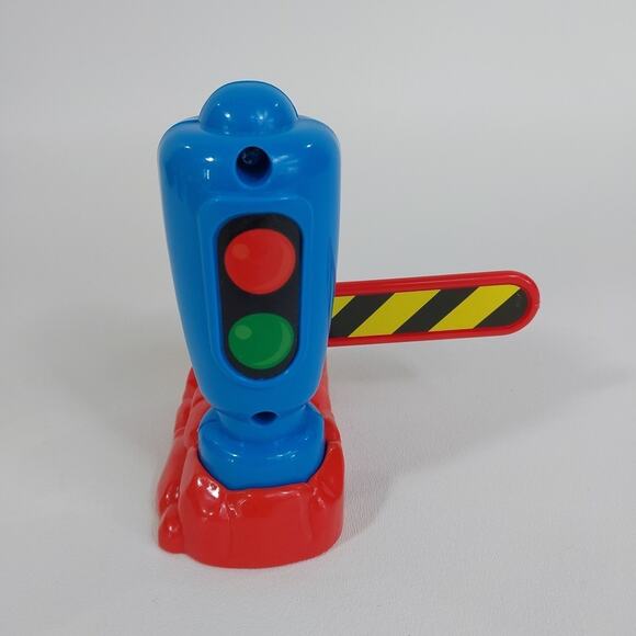 V-Tech Go Go Smart Wheels Choo-Choo Train Playset Railroad Crossing Part Only - Picture 1 of 4